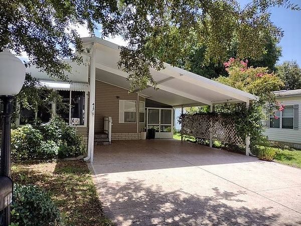 412 Kingslake Dr, DeBary FL 32713