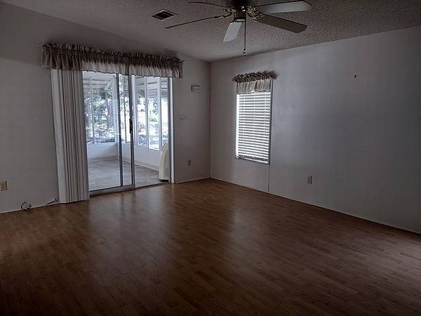 412 Kingslake Dr, DeBary FL 32713