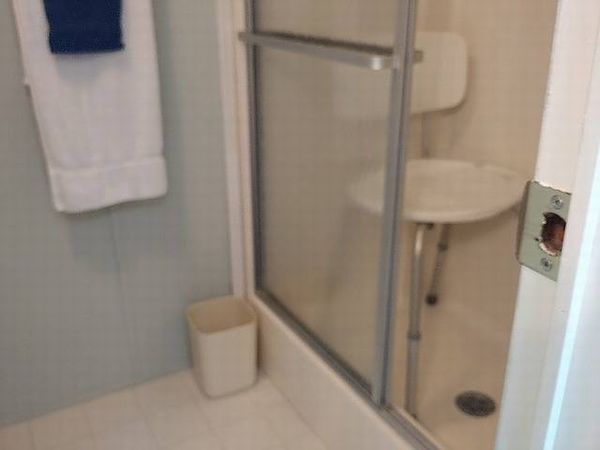 412 Kingslake Dr, DeBary FL 32713