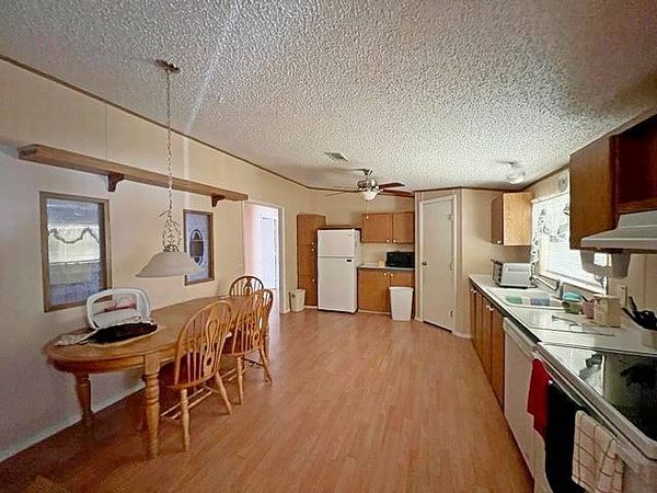 11 Landing Dr , Leesburg FL 34748