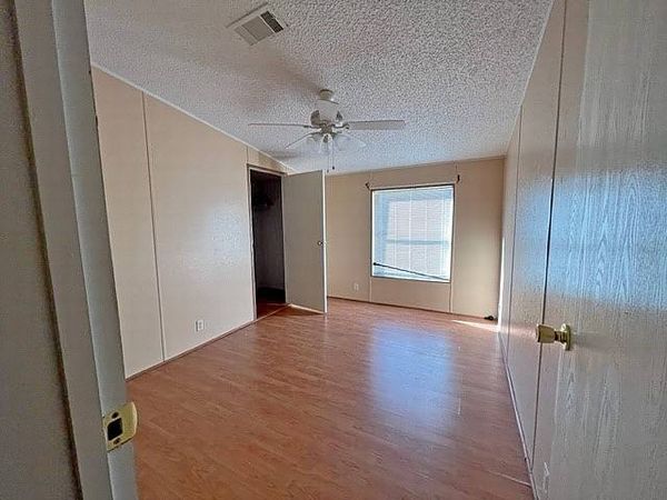 11 Landing Dr , Leesburg FL 34748