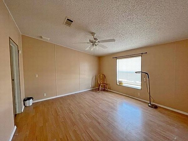 11 Landing Dr , Leesburg FL 34748