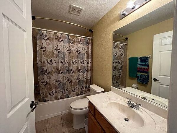 5397 Heritage Blvd , Wildwood FL 34785