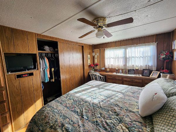 700 Hegstrom Rd, Leesburg FL 34748