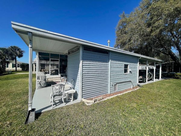 128 Landing Dr, Lot 101, Leesburg FL 34748