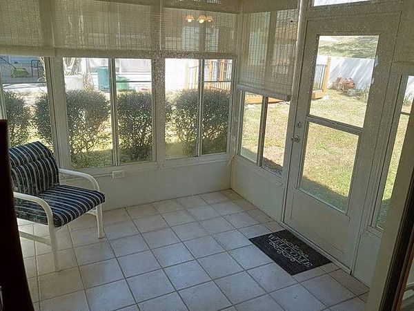 328 Kingslake Dr, DeBary FL 32713