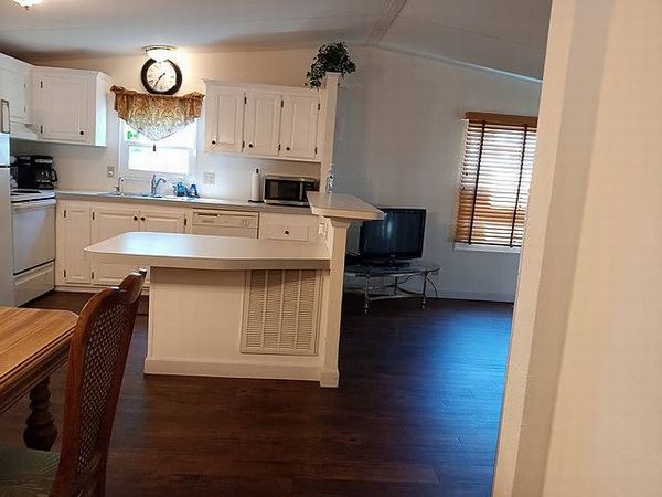 328 Kingslake Dr, DeBary FL 32713