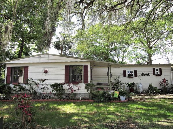 137 Hibiscus Dr, Leesburg FL 34788