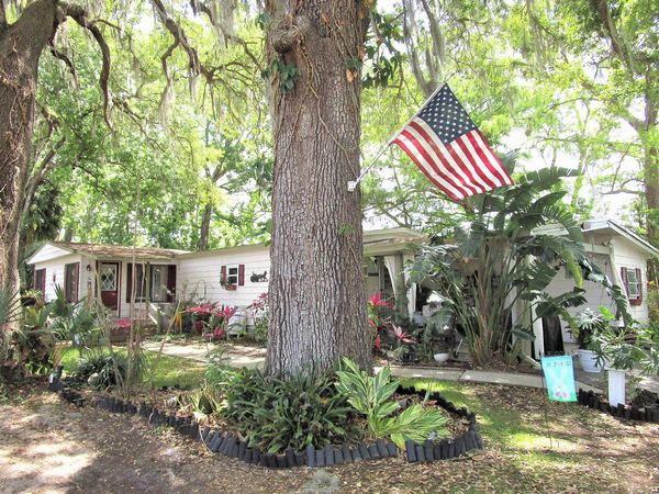 137 Hibiscus Dr, Leesburg FL 34788