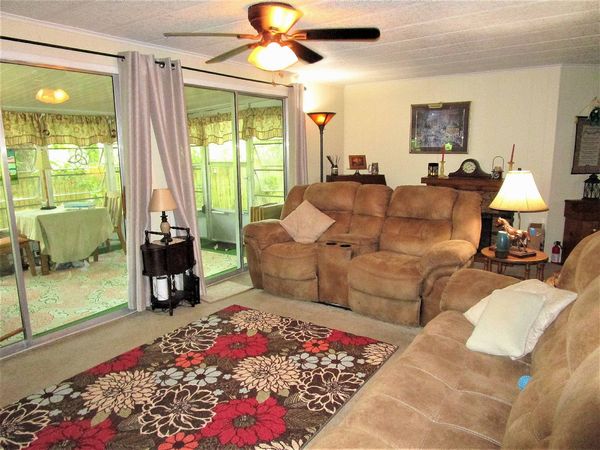 137 Hibiscus Dr, Leesburg FL 34788