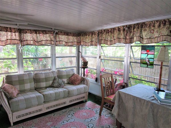 137 Hibiscus Dr, Leesburg FL 34788