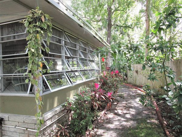 137 Hibiscus Dr, Leesburg FL 34788