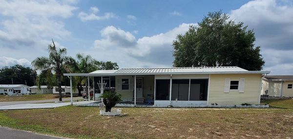 480 Petunia Dr, Fruitland Park FL 34731