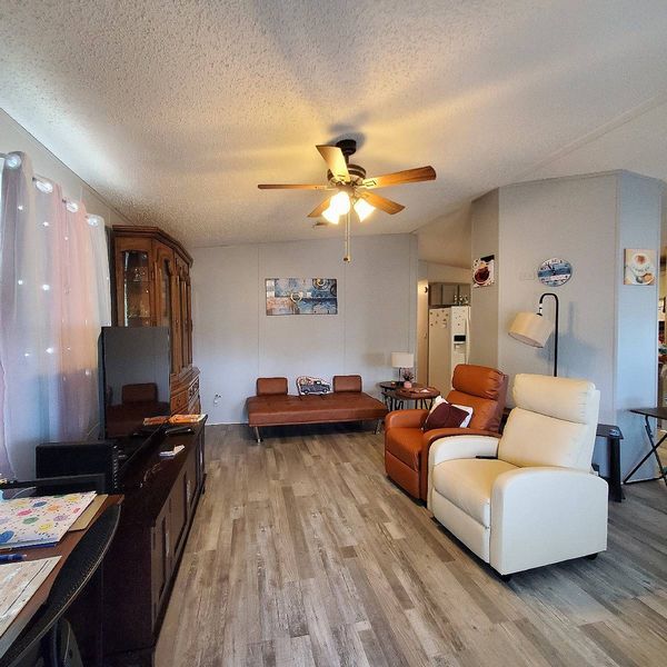 480 Petunia Dr, Fruitland Park FL 34731