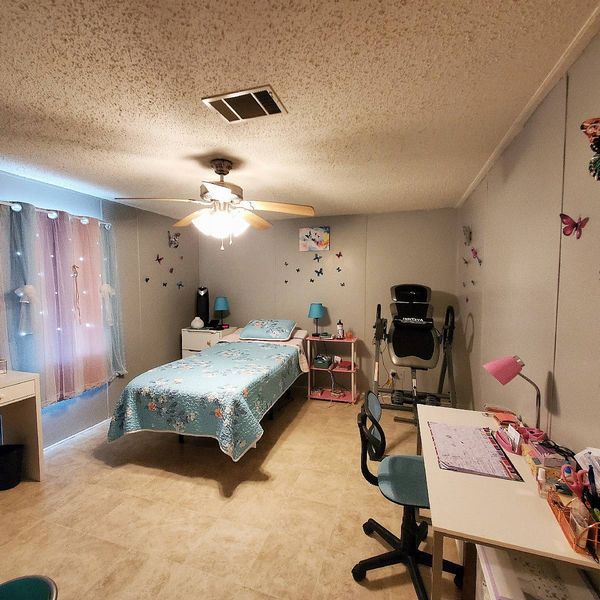 480 Petunia Dr, Fruitland Park FL 34731
