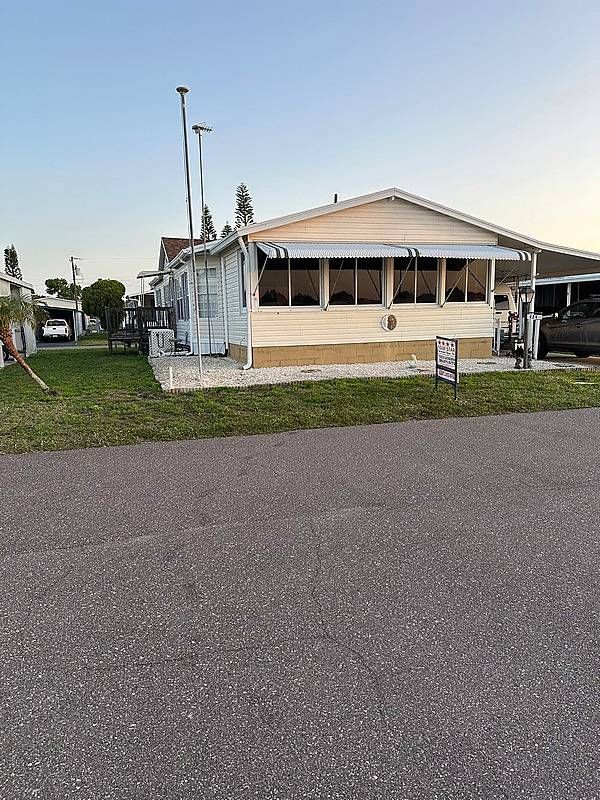 918 Reed Canal Rd, Lot 424, South Daytona FL 32119