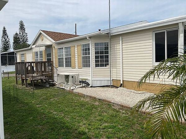 918 Reed Canal Rd, Lot 424, South Daytona FL 32119