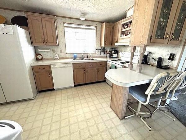 3029 S Country Club Dr, Lot 221, Avon Park FL 33825