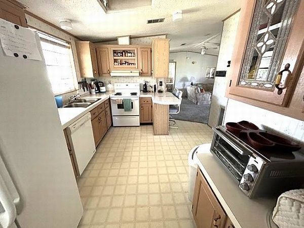 3029 S Country Club Dr, Lot 221, Avon Park FL 33825
