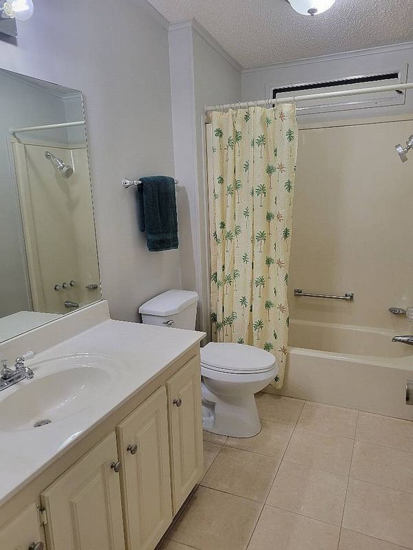 2248 Las Fuentes Dr., Port Orange FL 32129