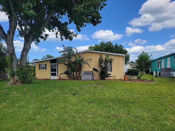 2248 Las Fuentes Dr., Port Orange FL 32129