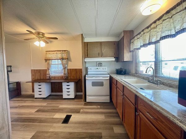 3000 US Hwy 17-92 W. #3, Haines City FL 33844