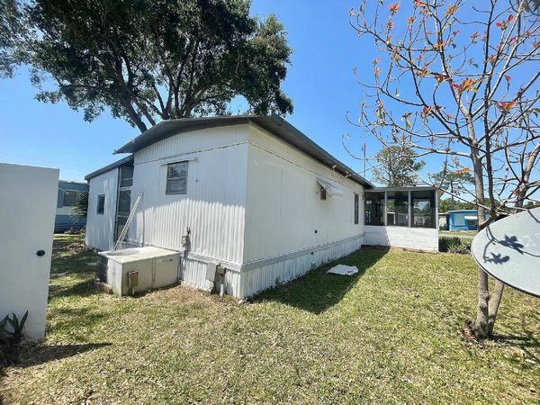 3000 US Hwy 17-92 W. #3, Haines City FL 33844