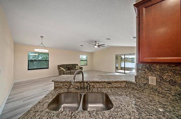 12 Julia, Fort Pierce FL 34951