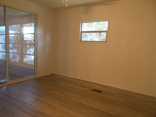 142 Young St, Port Orange FL 32127