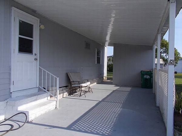 142 Young St, Port Orange FL 32127