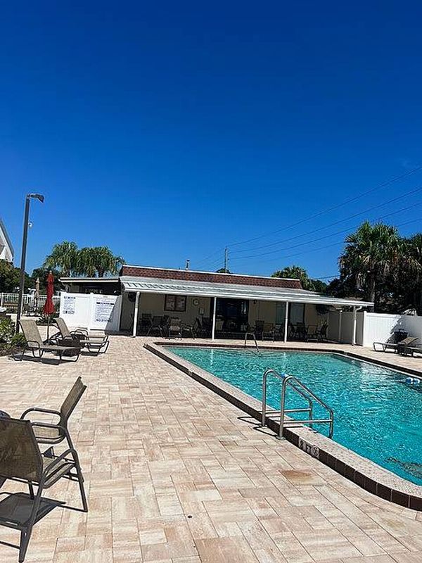 142 Young St, Port Orange FL 32127