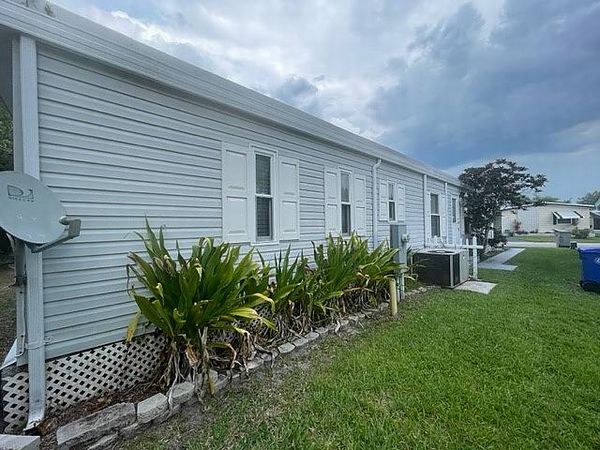 7300 20th St Lot 444, Vero Beach FL 32966