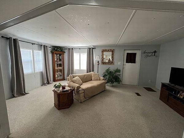 2934 Griffin View Dr, Lot 14, Lady Lake FL 32159