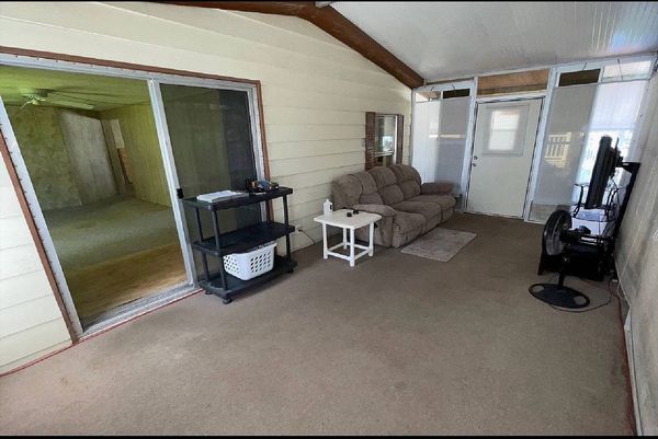 258 Windsor Dr., Kissimmee FL 34746