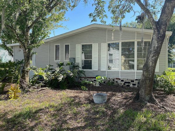 82 Dockside Dr, Leesburg FL 34748