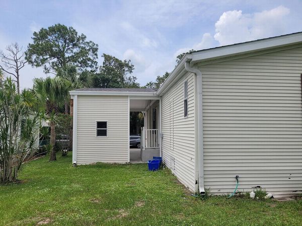 909 Courier St, Vero Beach FL 32966