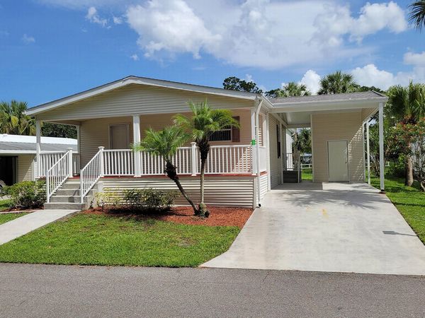909 Courier St, Vero Beach FL 32966