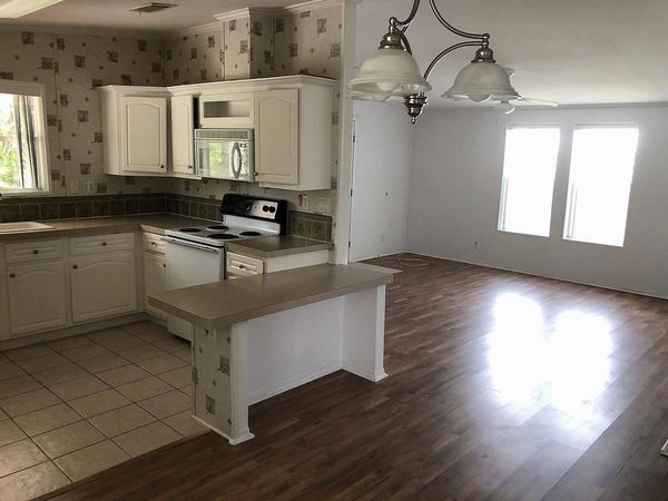 909 Courier St, Vero Beach FL 32966