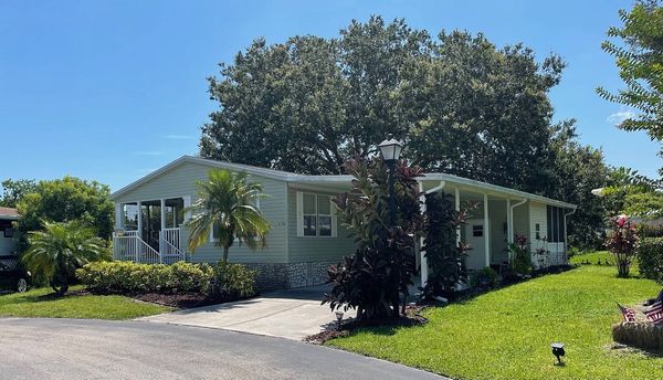 8100 Blue Marlin Way, Orlando FL 32822