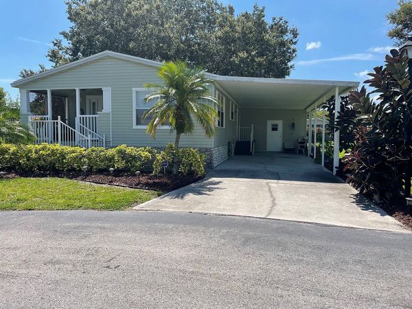 8100 Blue Marlin Way, Orlando FL 32822