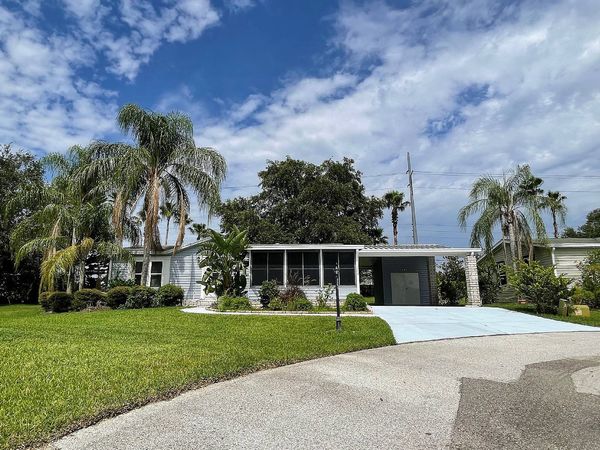 200 Bay Breeze Loop, Davenport FL 33897