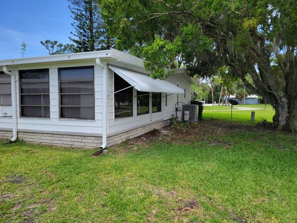 7300 20th St, Lot 92, Vero Beach FL 32966