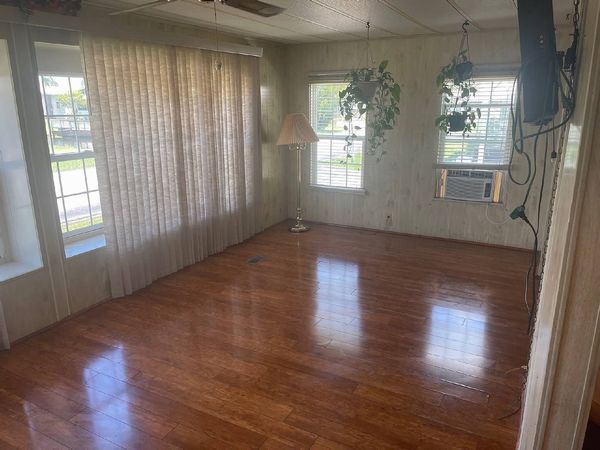 3000 US HWY 17/92 W #27, Haines City FL 33844