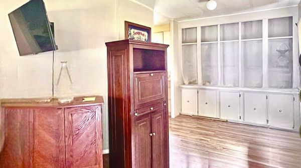 16 Elmwood PL., Mims FL 32754