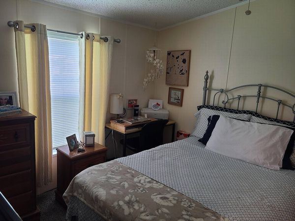 884 W Colonial Circle , Daytona Beach FL 32117