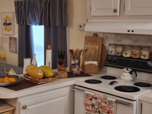 884 W Colonial Circle , Daytona Beach FL 32117