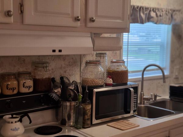 884 W Colonial Circle , Daytona Beach FL 32117