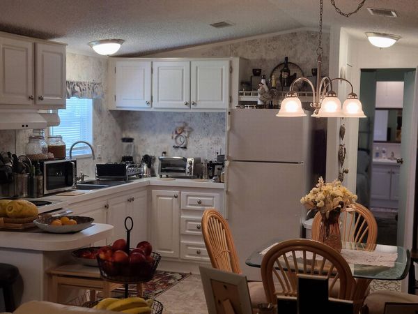 884 W Colonial Circle , Daytona Beach FL 32117