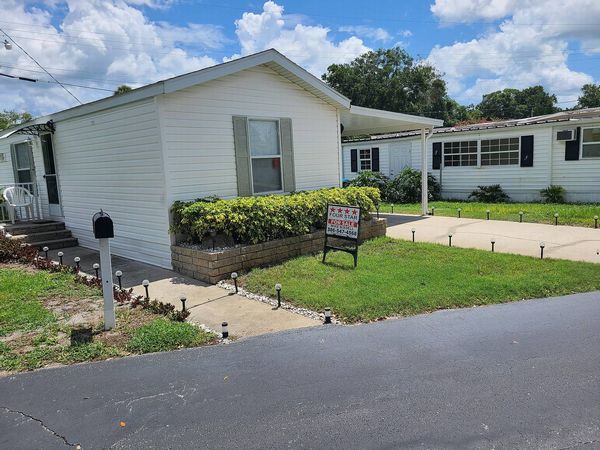 884 W Colonial Circle , Daytona Beach FL 32117