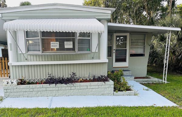 29 Twin Coach Ct., South Daytona FL 32119